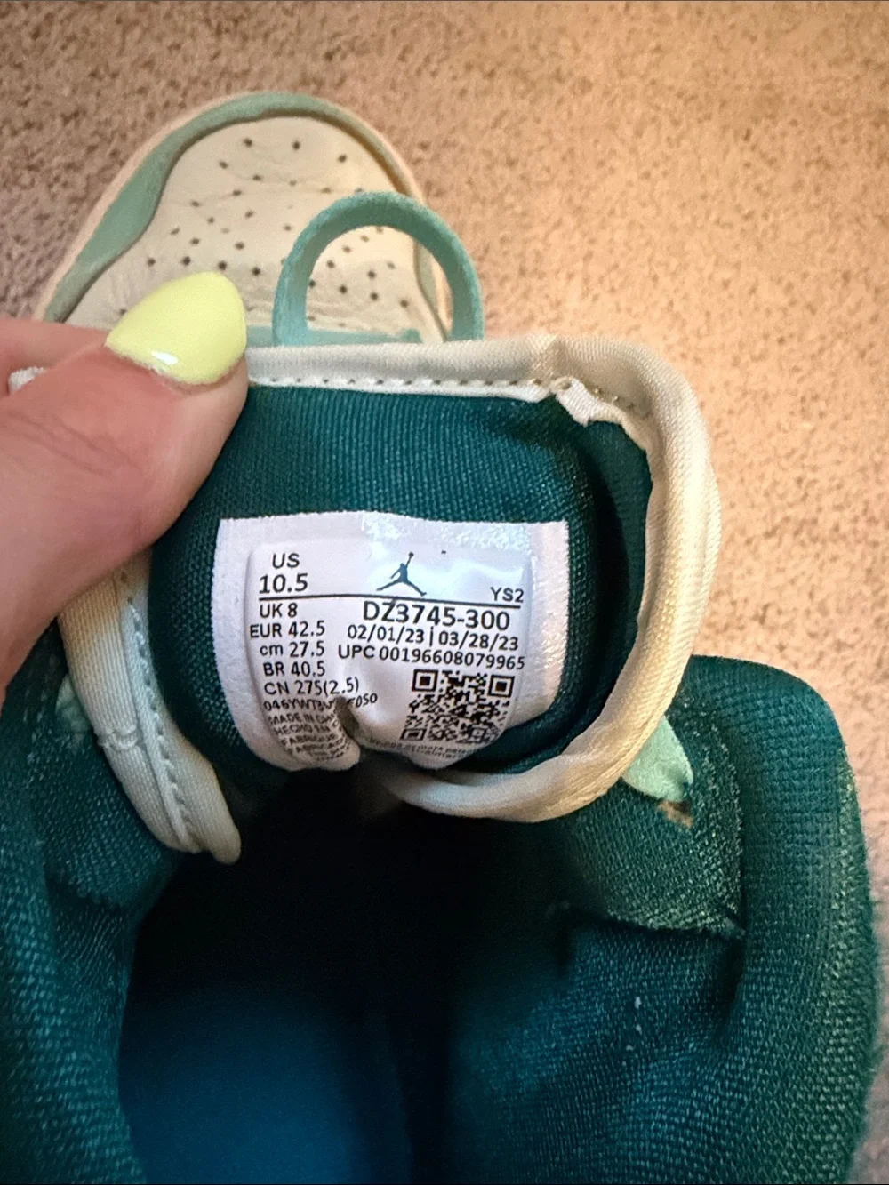 Jordan Women’s High Top Sneakers - Teal & White